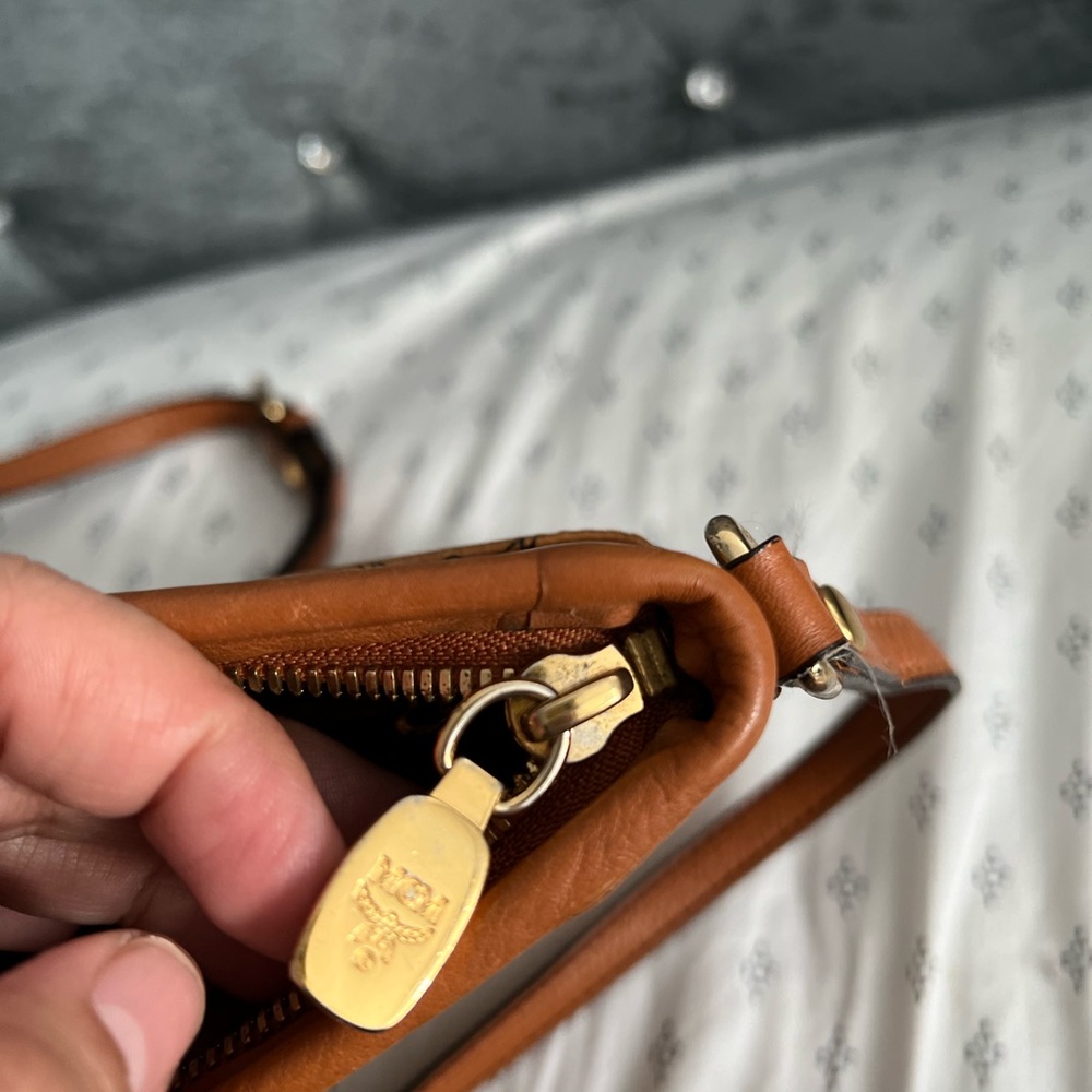 Mcm crossbody